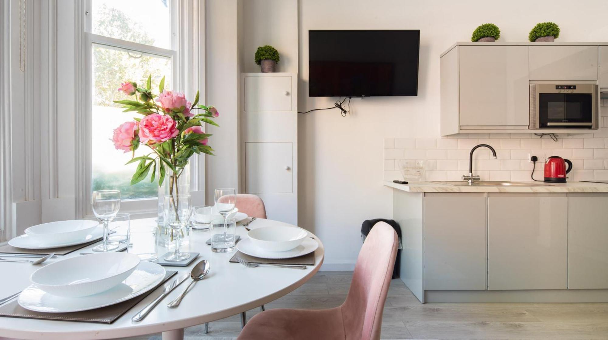 Casa Italia Near Kings Road In Chelsea With Wifi & Washing Machine Apartment London Exterior photo