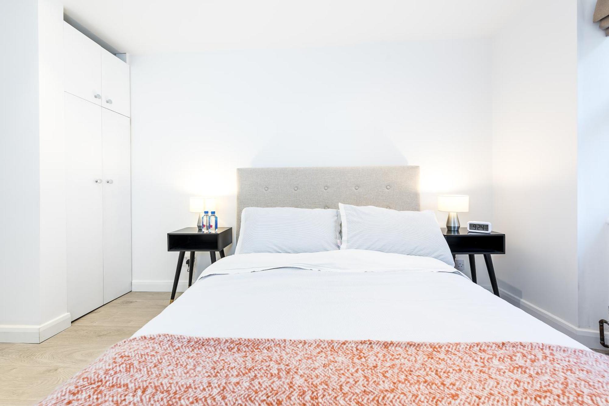Casa Italia Near Kings Road In Chelsea With Wifi & Washing Machine Apartment London Exterior photo