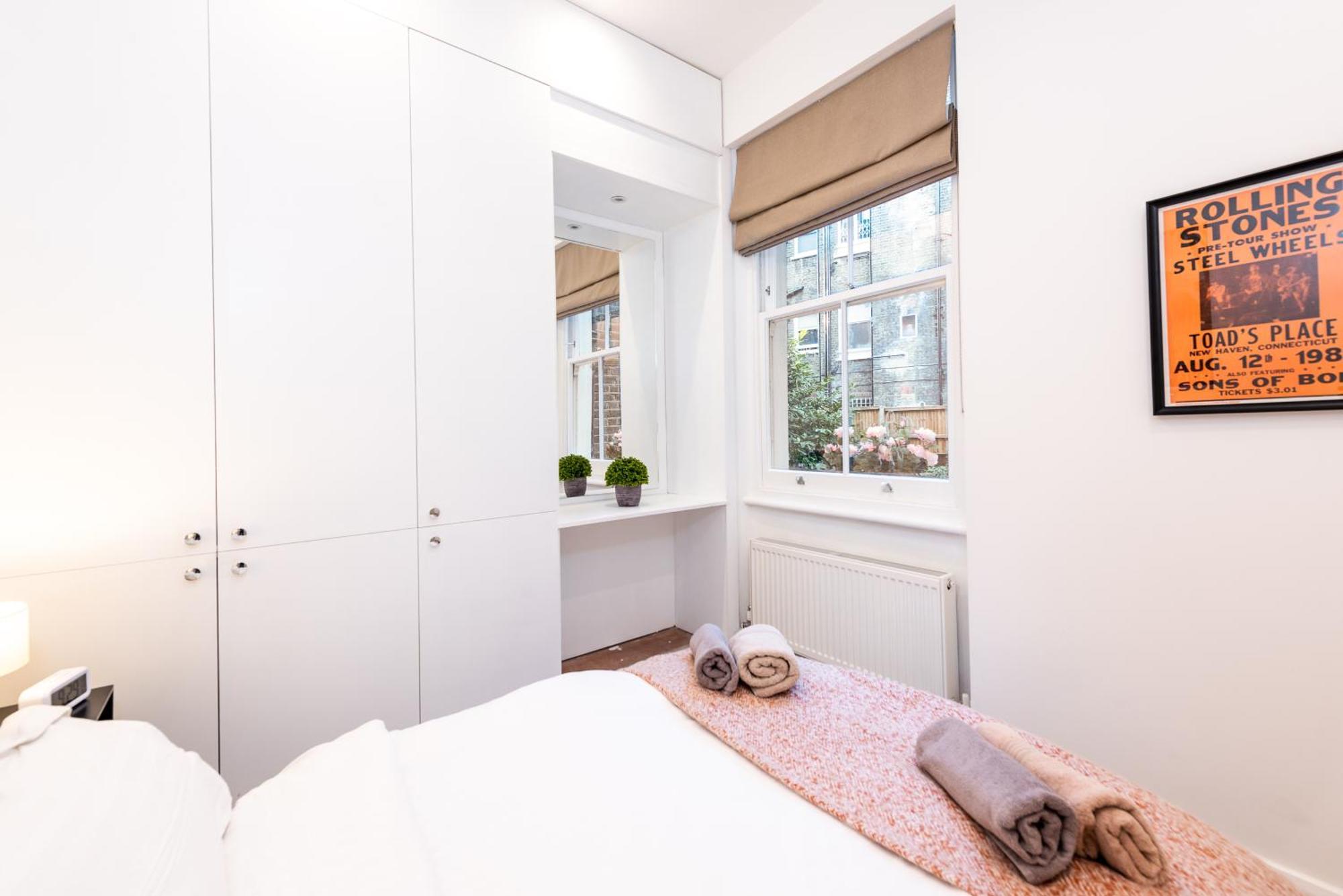 Casa Italia Near Kings Road In Chelsea With Wifi & Washing Machine Apartment London Exterior photo